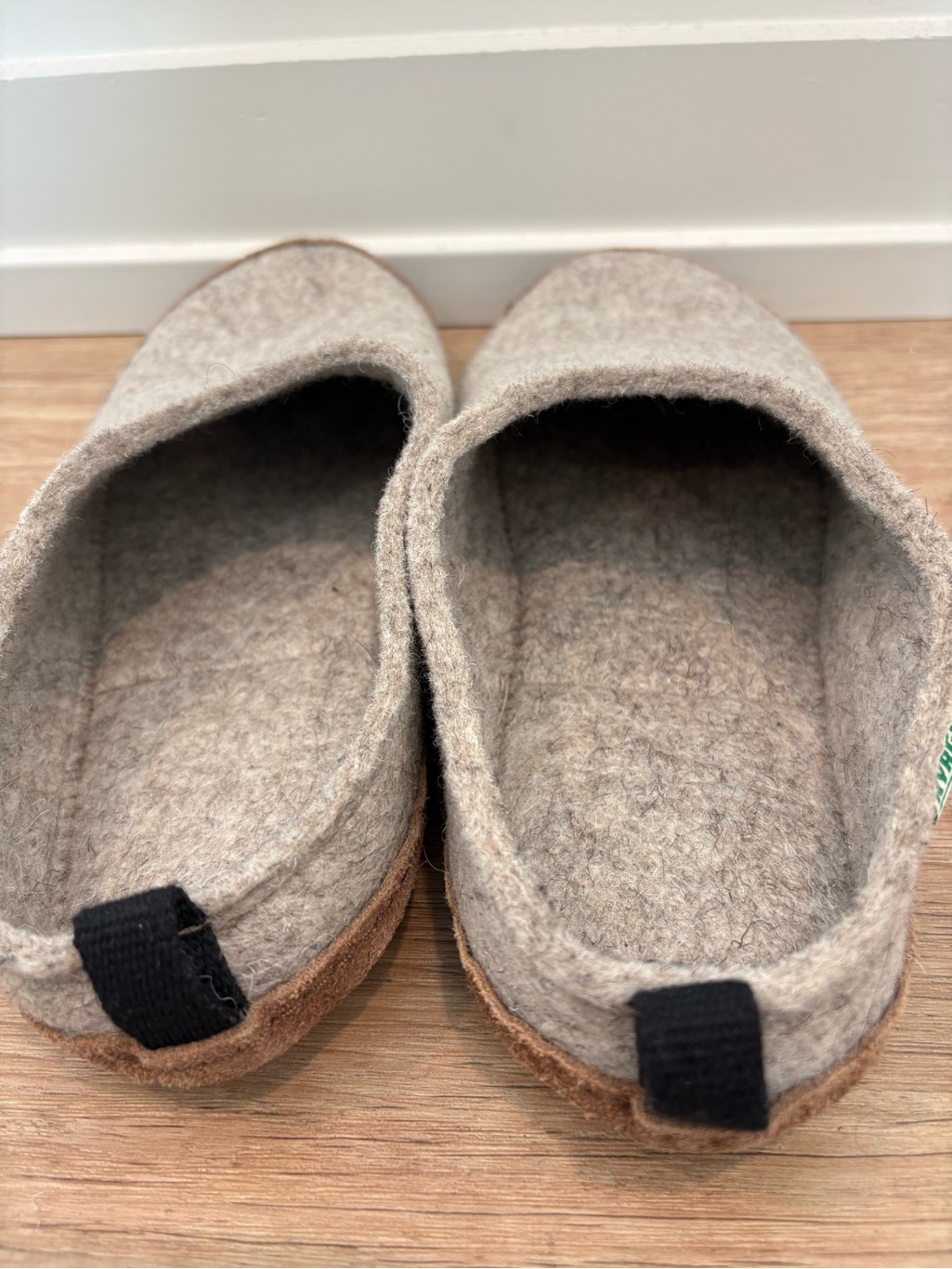 Kyrgies Oatmeal Wool Suede Indoor Slides Slippers Eu 44 Cozy Comfy Fall Natural — image 5 of 8